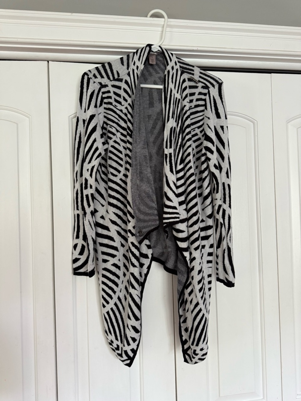 Chico's Easywear Zebra Black & White Open-Front Cardigan or Shawl Poncho